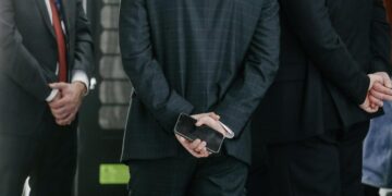 S&P сообщило о резком сокращении сектора услуг в России в июле