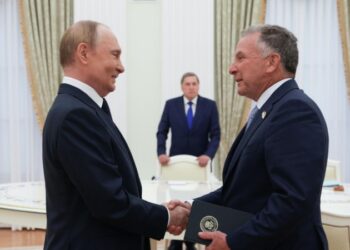 Ушаков присутствует на встрече Путина и Уиткоффа