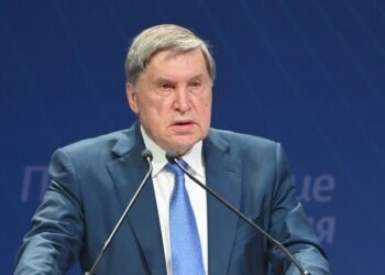 Ушаков рассказал о составе российской делегации на переговорах на Аляске