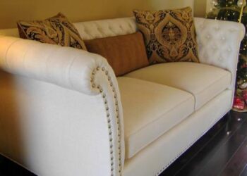 Профессиональная перетяжка диванов: экономия вместо покупки новой мебели