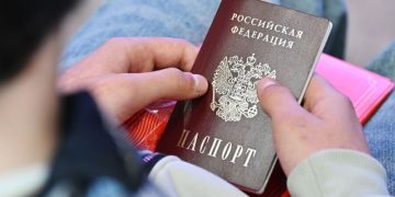 «Чудны дела твои». Российского блогера лишили гражданства за угрозу нацбезопасности