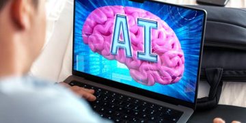 «Алиса, скажи диагноз!»: Россияне пошли по виртуальным докторам со своими реальными анализами