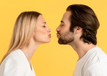 «Грязная» правда. Установлено, когда и для чего появились первые поцелуи