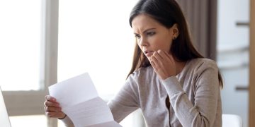Когда могут приостановить регистрацию недвижимости. Разъясняет