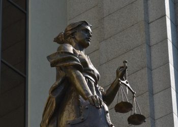 КС обязал власти изменить закон о валютном регулировании после иска ВТБ