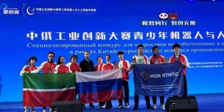Обмен опытом. Учащиеся из РФ победили в конкурсе по робототехнике в Китае