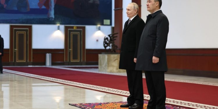 Путин в среду проведет встречи с лидерами Киргизии и Белоруссии