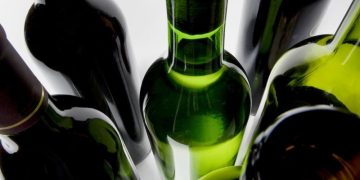 Россия за месяц увеличила поставки вина из Грузии на 10%