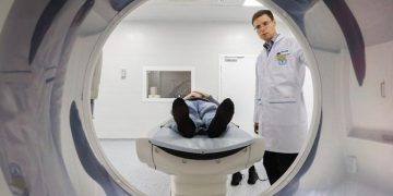 «Железный» аргумент: Медицина — под санкциями, потому УЗИ и томографы в дефиците