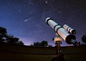 Астрономы из Оксфорда нашли гигантскую цепь из 14 вращающихся галактик