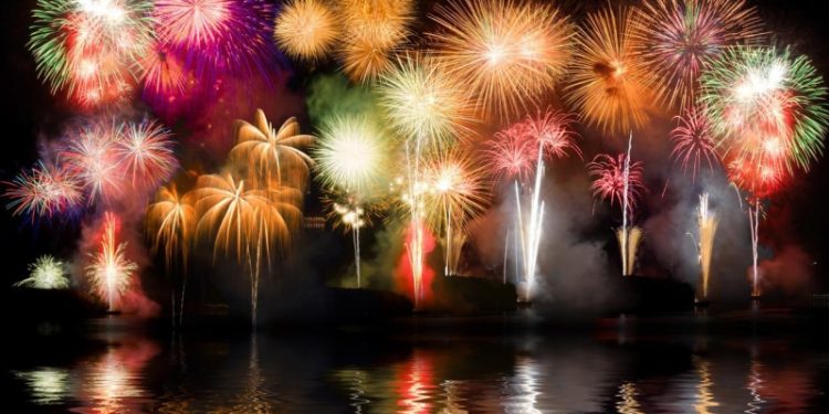 Где можно и где нельзя запускать салют или фейерверк и есть ли штрафы