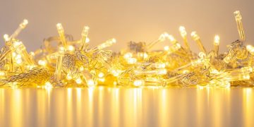 Как быстро распутать гирлянду и правильно хранить ее