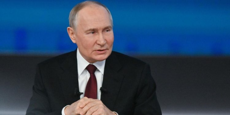 На прямую линию Путина поступило более 550 тысяч обращений