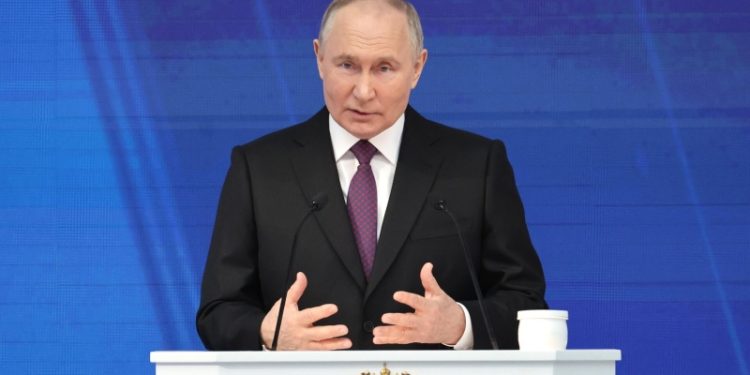 Песков назвал возможные сроки послания Путина к Федеральному собранию