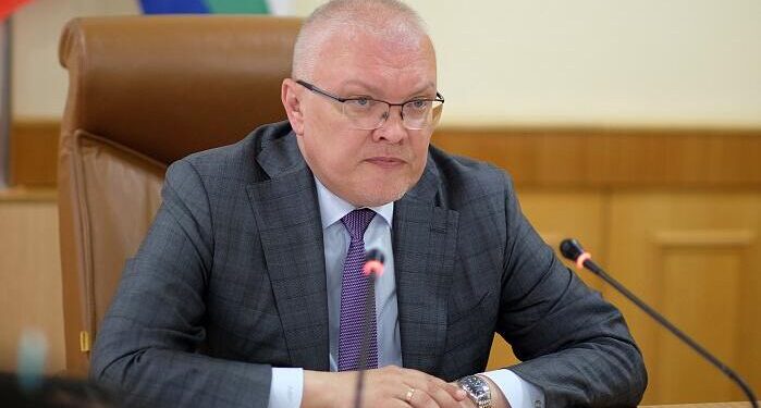 Приволжский полпред вручил кировскому губернатору благодарность от Путина