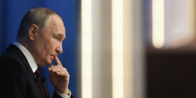 Путин обсудит с правительством итоги работы в 2025 году