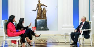 Путин рассказал, как в интервью его «наталкивали» на антизападный настрой