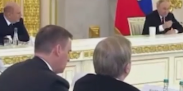 Путин заявил о надежде на то, что повышение НДС будет временным