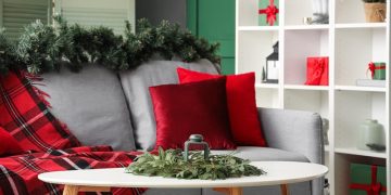 Шторы и шишки, подушки и гирлянды: как сделать дом по-зимнему уютным