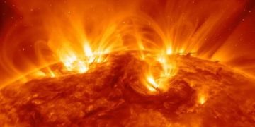 Сюрприз от «зомби-области». На Землю надвигается сильная магнитная буря