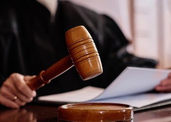 ВС отказал Долиной в признании сделки с жильем недействительной