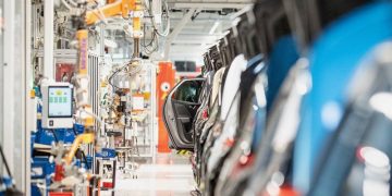 WSJ рассказала о перестройке заводов Германии на оборонку