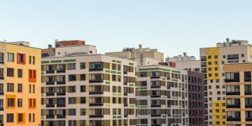 Аналитики оценили продажи новостроек в России в 2025 году