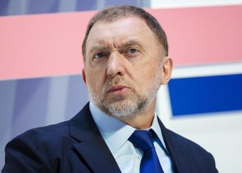 Дерипаска предрек банкротство тысяч компаний из-за ставки и курса рубля