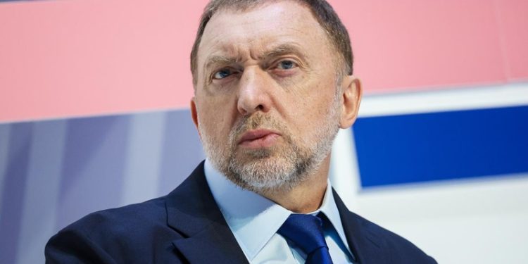 Дерипаска предрек банкротство тысяч компаний из-за ставки и курса рубля