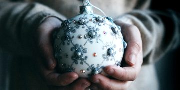 Где хранить елочные игрушки: 10 необычных идей