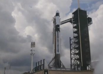 Корабль Crew Dragon приводнился в Тихом океане после миссии Crew-11