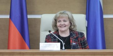 Матвиенко поздравила главу заксобрания Свердловской области с юбилеем