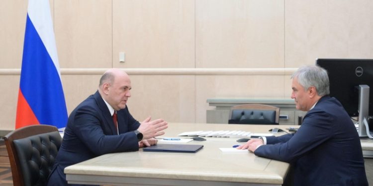 Мишустин встретился с Володиным