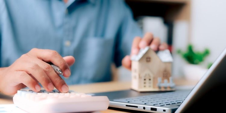 Налоги и жилье: что подорожает и поменяется для россиян в 2026 году