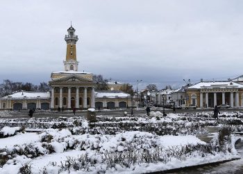 Назван единственный город Золотого кольца, где подешевело жилье