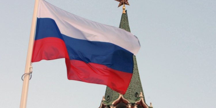 Путин поручил повысить эффективность госзакупок