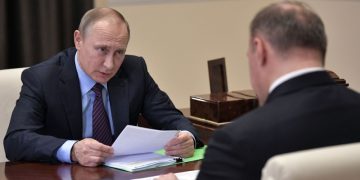 Путин во вторник примет с докладом главу Адыгеи