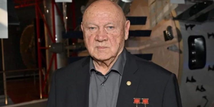 Разглядел с орбиты Атлантиду. Космонавт Джанибеков открыл правду о космосе