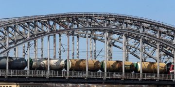 Российские власти рассмотрят вопрос снятия запрета на экспорт бензина