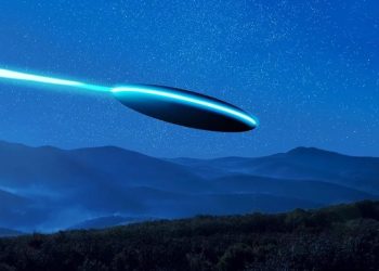 Следили за БАМом и ракетами. Физик Полуян сказал, зачем США придумали НЛО