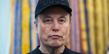 SpaceX в ближайшие годы запустит спутники для ИИ на солнечной энергии