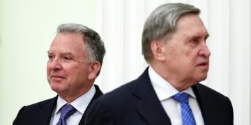 Ушаков пошутил перед переговорами с США в Кремле