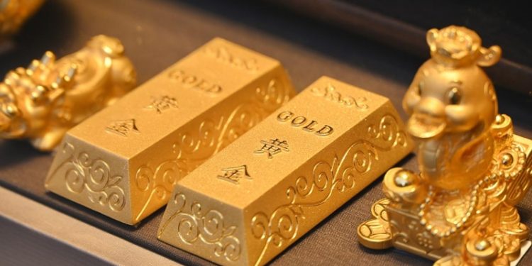 В Китае начались протесты после краха платформы для инвестиций в золото