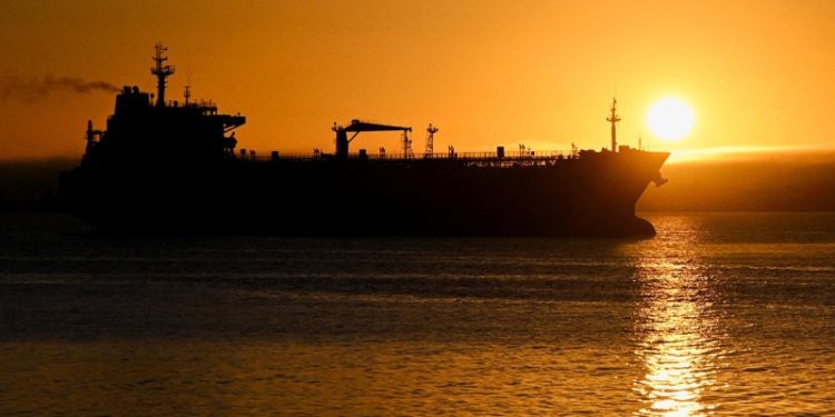 WSJ рассказала о проблемах Ирана с продажей нефти