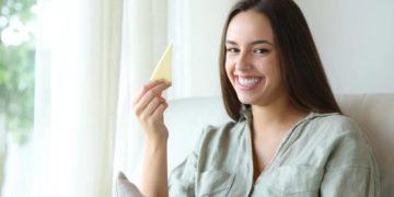 Хватит ломтика в день. Оказывается, сыр защищает от камней в желчном пузыре