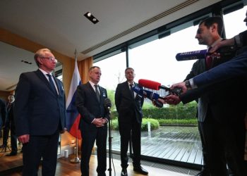 Источник: делегация России на переговорах по Украине вернулась в Москву