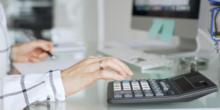 Какая зарплата нужна для одобрения ипотеки в Москве в 2026 году