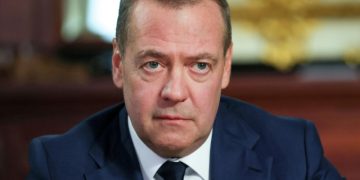 Медведев оценил шансы «Единой России» добиться успеха на выборах