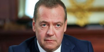 Медведев ответил Каллас о возможном запрете на въезд в ЕС участникам СВО