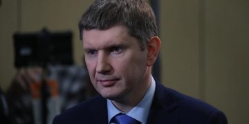 Минэк не исключил дальнейшего замедления экономики России